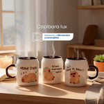 Cargue la imagen en el visor de la galería, Set De 3 Taza Capibara Lux Chefmaker de Cerámica Grabado 428ml - Chefmaker.com.mx
